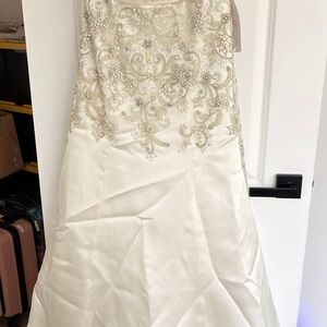 Stunning Cream Wedding Dress with Gold Detailing